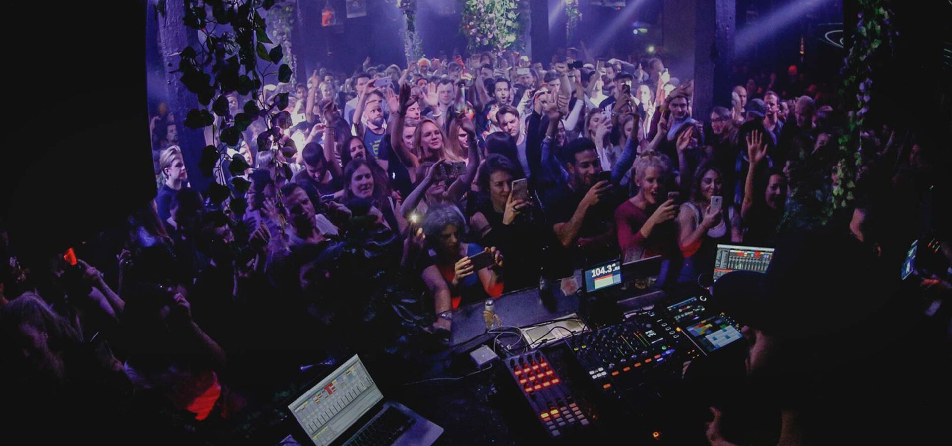 banner